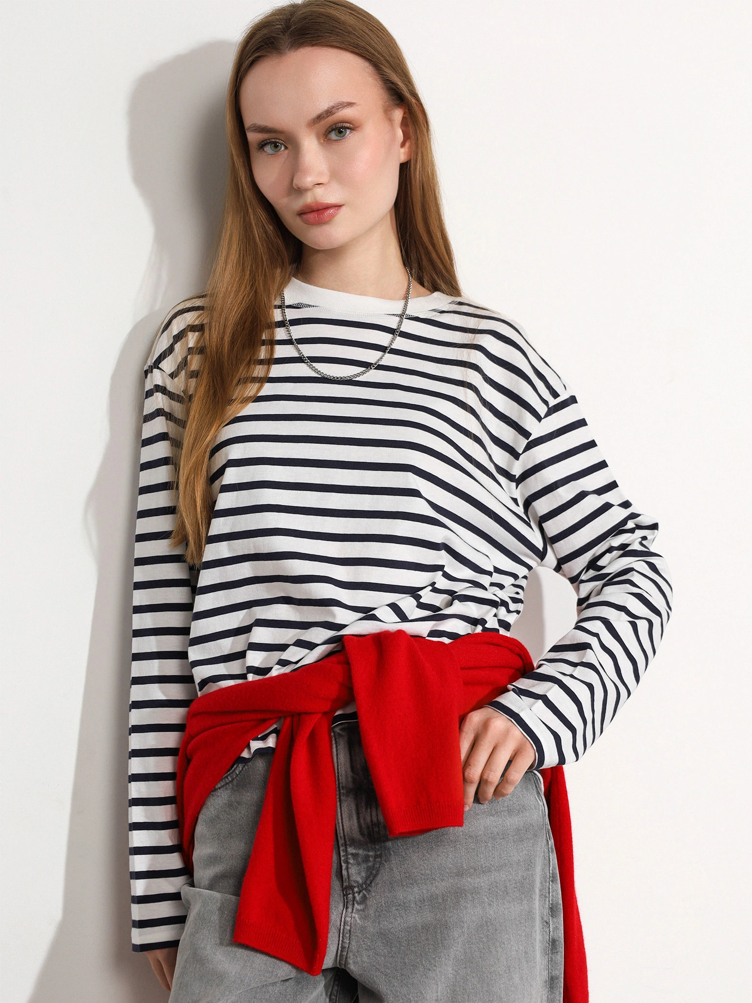 Футболка белого цвета в полоску из хлопка